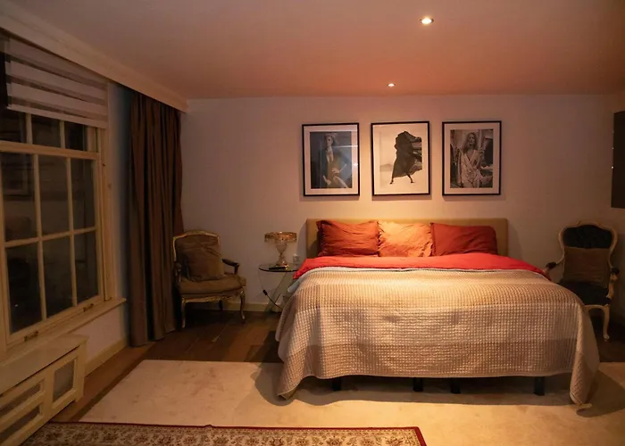 Red Light District B & B Canal View Amsterdam