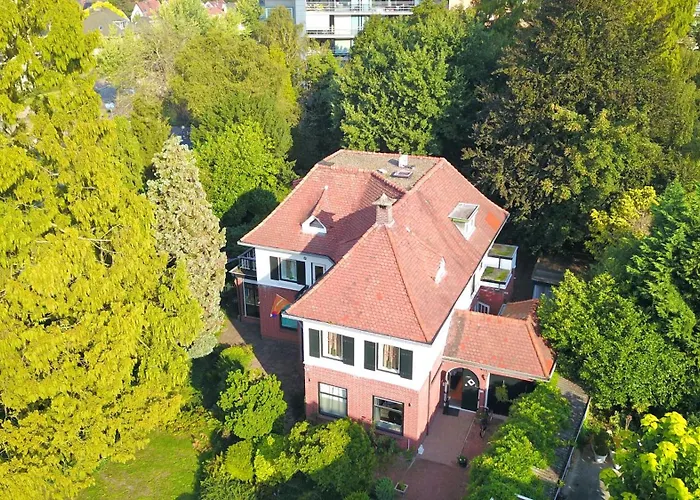 Guesthouse Villa De Eikhof Hengelo 