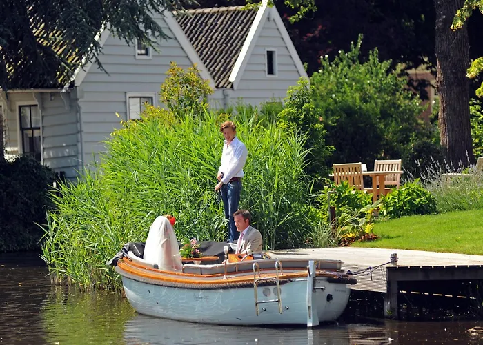 Inn On The Lake Broek in Waterland