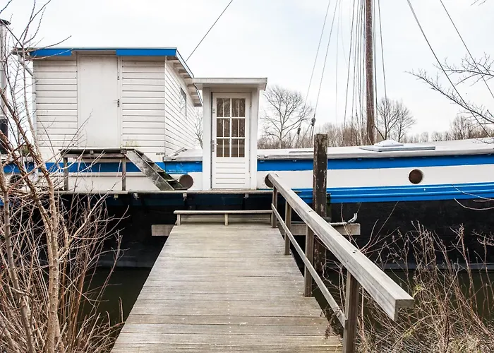 Houseboat De Cornelia Hotel Amsterdam