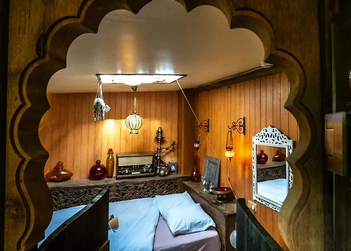 Bed and Breakfast Boat 'Opoe Sientje' Nimwegen