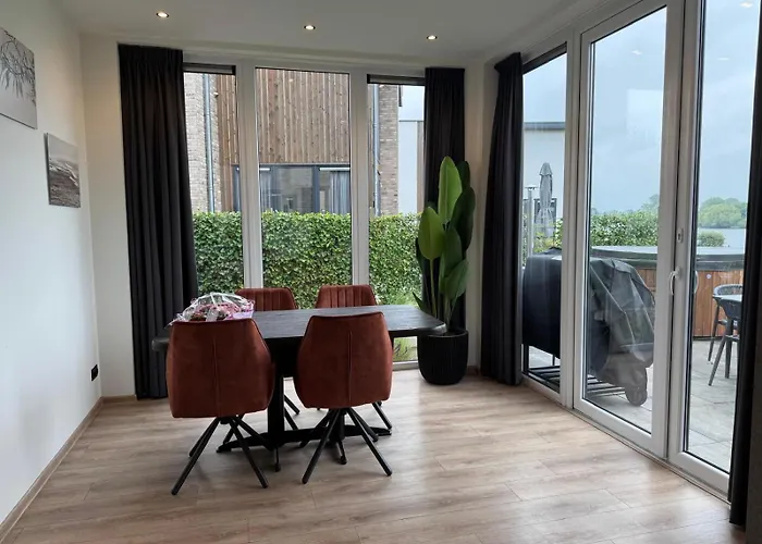 EuroParcs Aan de Maas Hotel Kerkdriel
