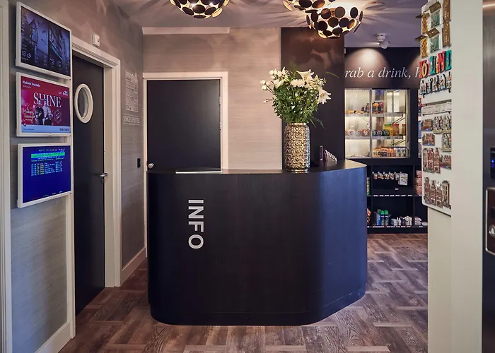 Hotels in de buurt van Nemo