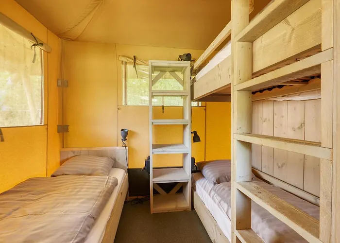 Glamping Lodge With Eco-Wellness Zeewolde