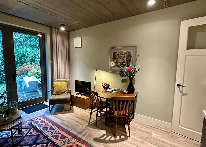 Luxe B&B "In De Schulp", Ontspan En Geniet Van Comfort En Stijl Amstelveen