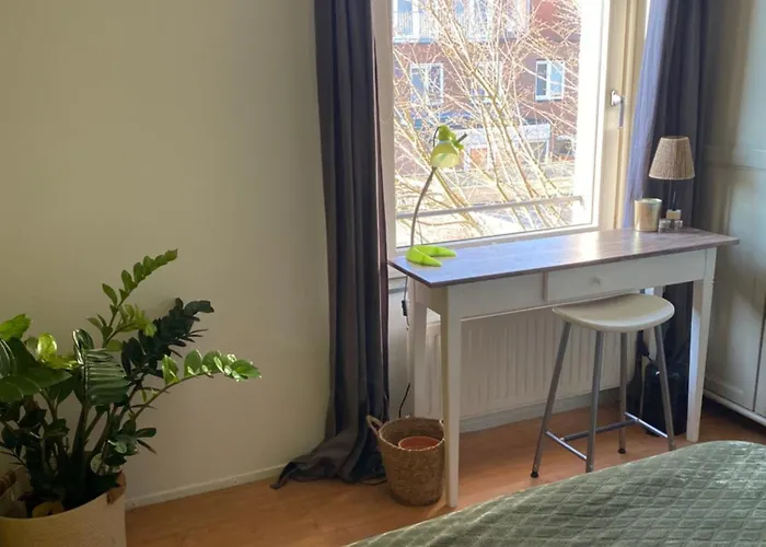 Great House For Two In Amsterdam Bed and Breakfast