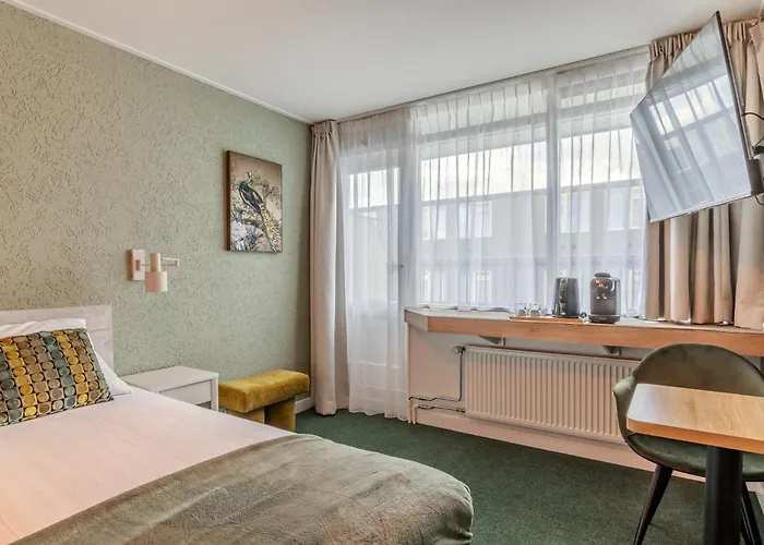 Oosterwolde (Friesland) Hotels