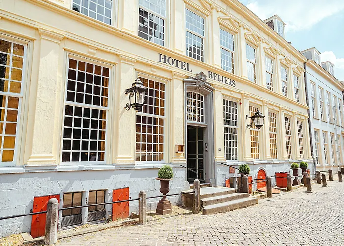 Utrecht hotels near Seats2meet.com