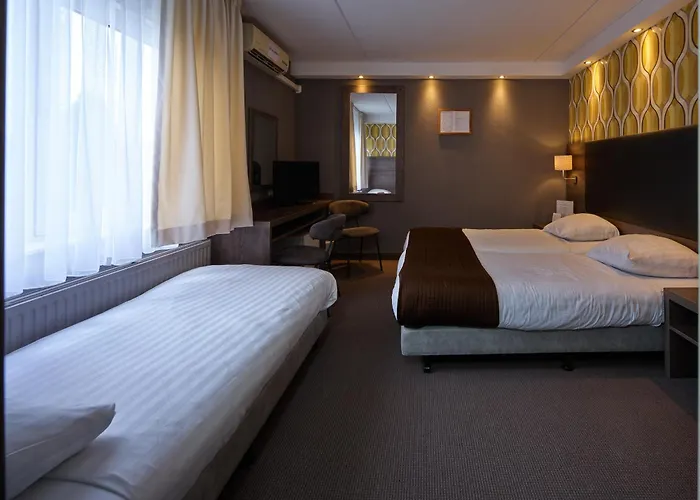 Zwanenburg Hotels