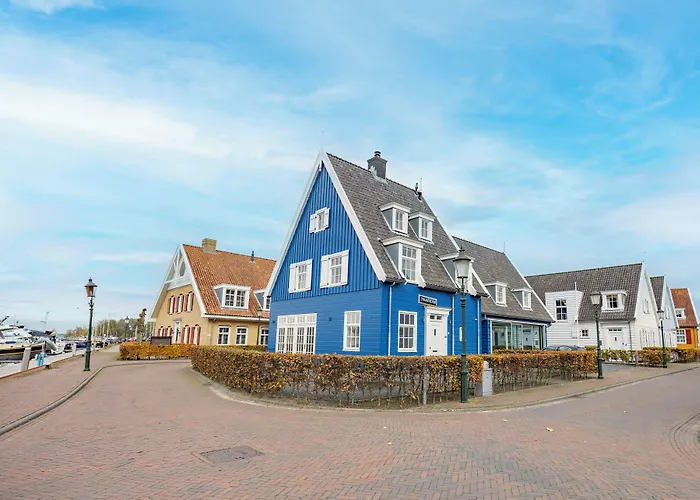 Huizen Hotels