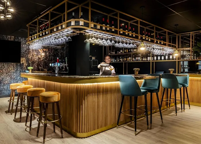 Hoofddorp hotels near Wandelbos Hoofddorp