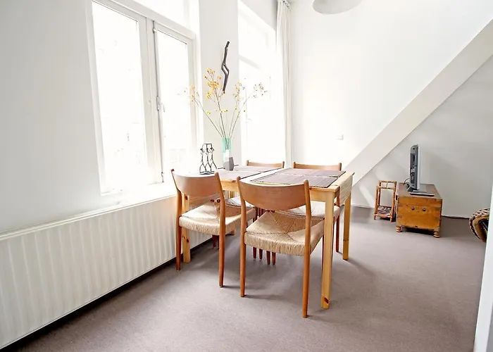 Beautiful 2 Floor Vondelpark Apartment. Άμστερνταμ