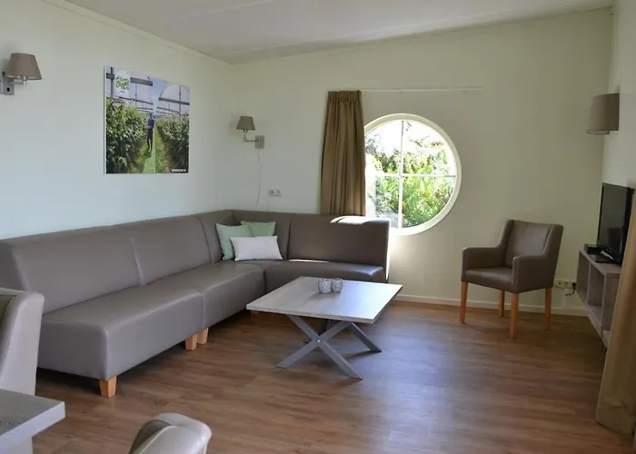 Bungalow 14 Personen Hotel s-Gravenzande