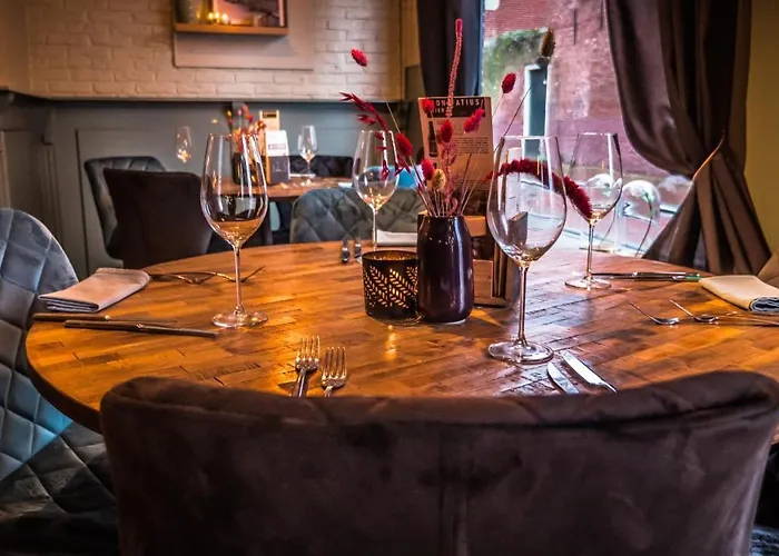 Hotel Cafe Restaurant 'T Raedhus Dokkum